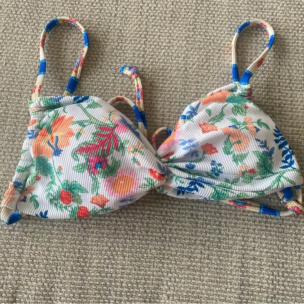 Floral Print White & Coral Women's Bikini Set. NWOT